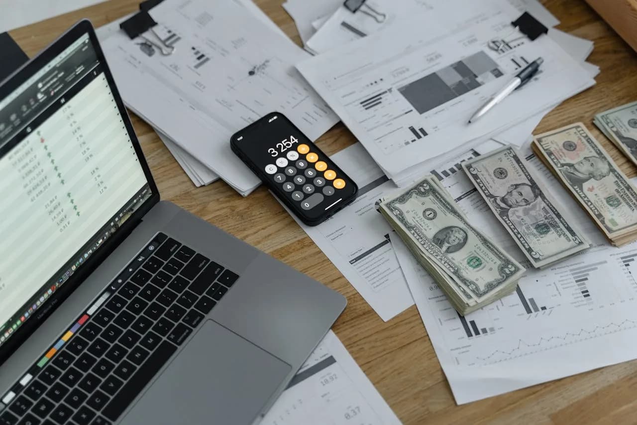 Tần Suất Đầu Đuôi XSMB: Kiểm Định Poisson Và Chi-Square